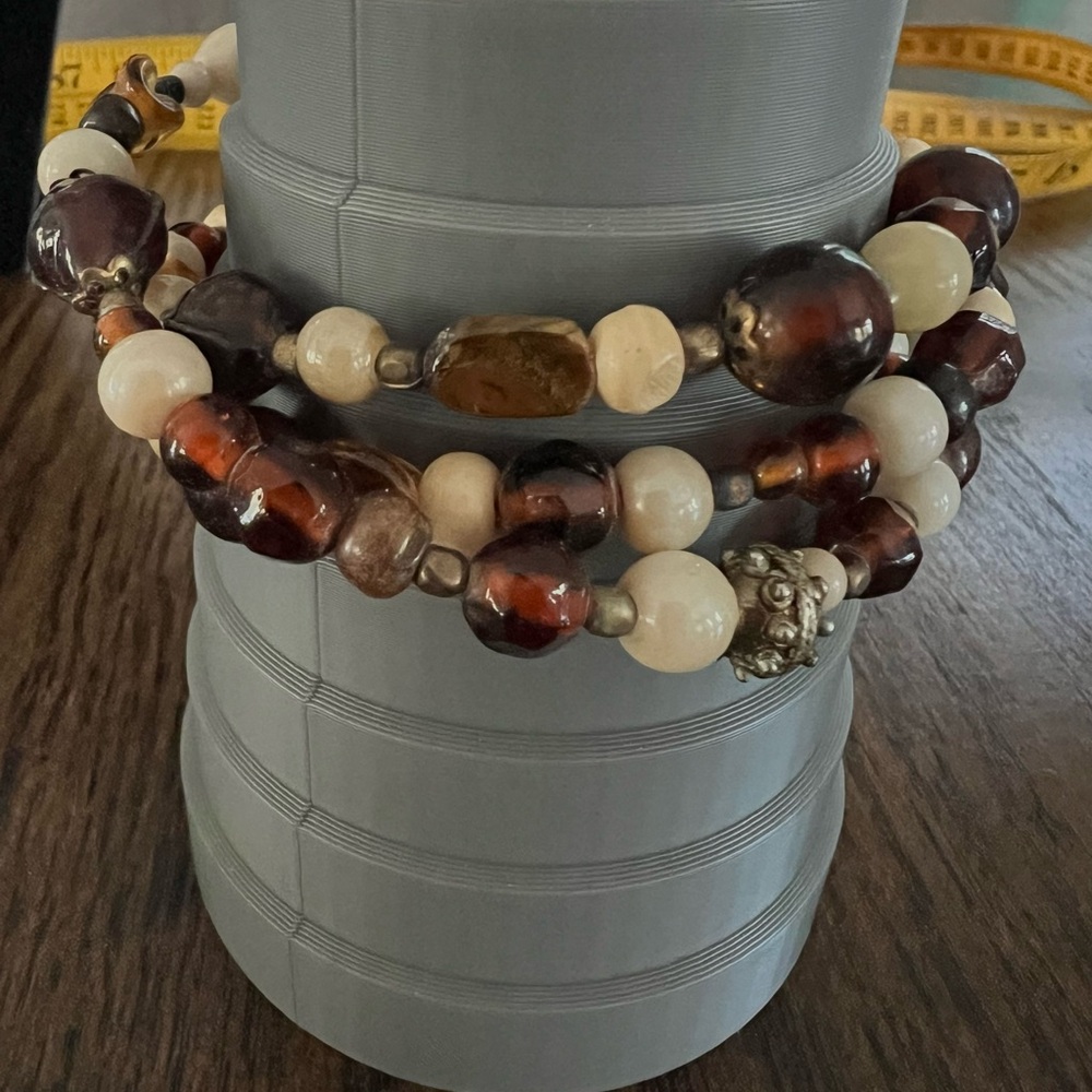 Elegant Vintage Beaded Bracelet w/ Silver/Gold Tone Accents Ladies layered look